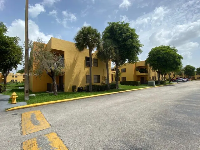 $2,150 | 566 Northwest 114th Avenue, Unit 203, Sweetwater, FL 33172