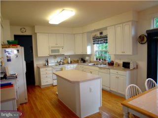 25 Avalon Road Pennington, NJ 08534 - Photo 3 of 4 Gallery Image 3