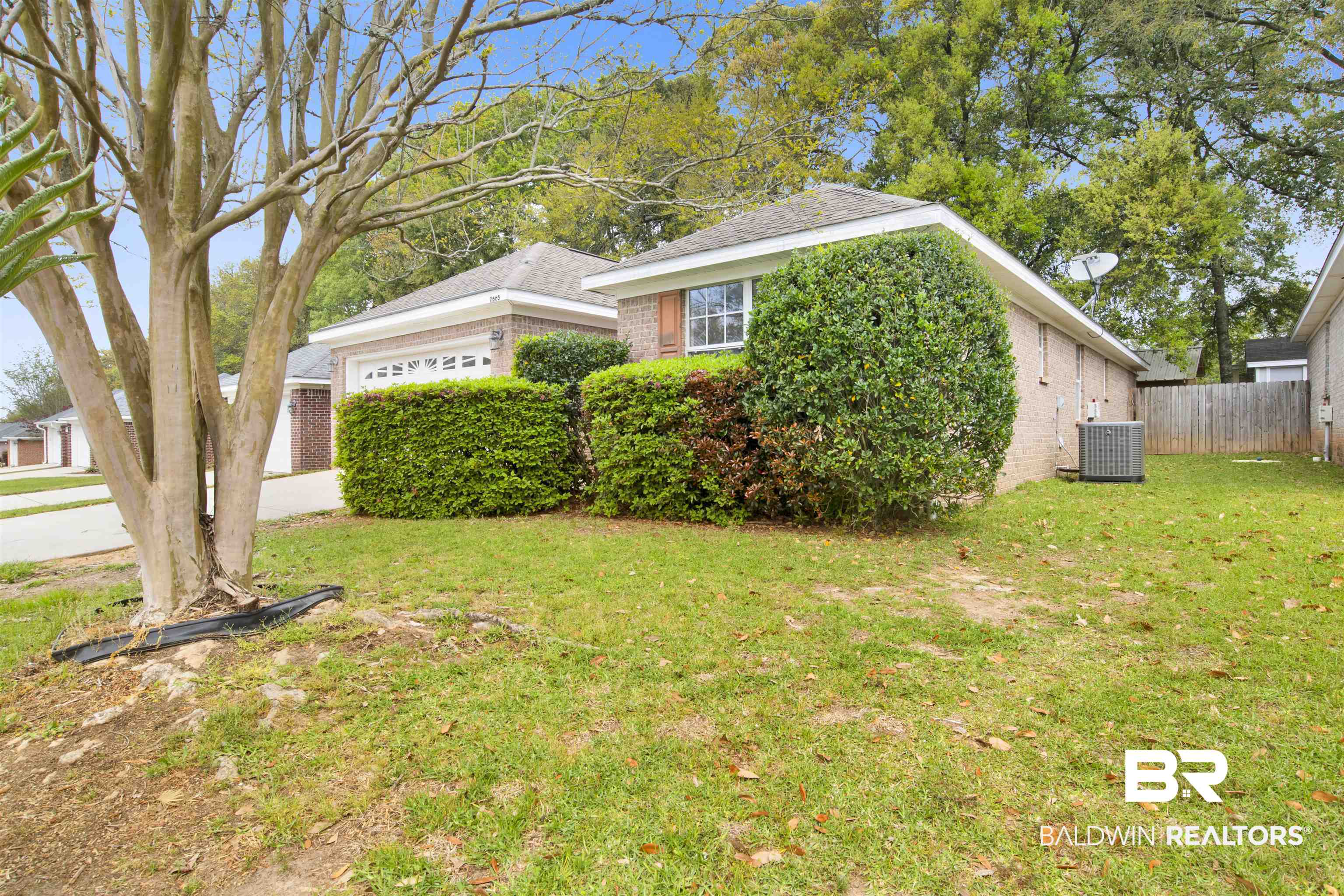 7665 Avery Lane Daphne, AL 36526 - Photo 2 of 45