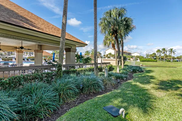 $549,000 | 601 Seafarer Circle, Unit 101, Jupiter, FL 33477