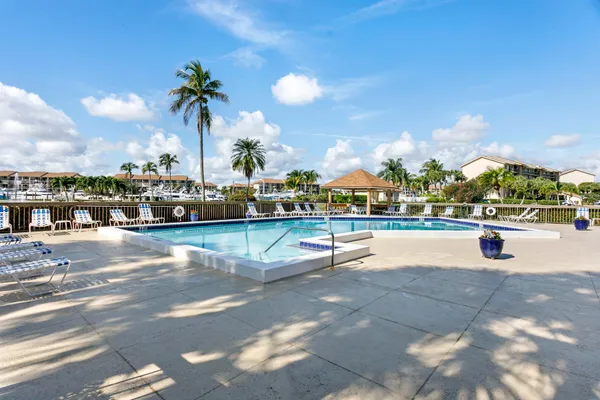 $549,000 | 601 Seafarer Circle, Unit 101, Jupiter, FL 33477