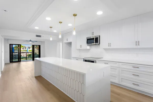 $549,000 | 601 Seafarer Circle, Unit 101, Jupiter, FL 33477