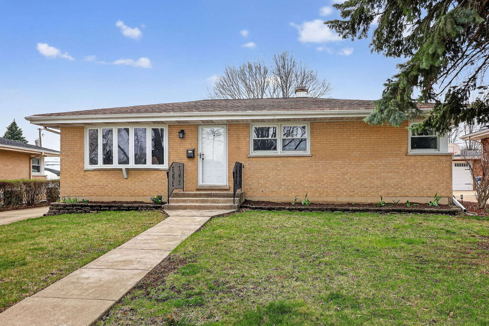 970 Fischer Drive Addison, IL 60101 - Photo 2 of 21