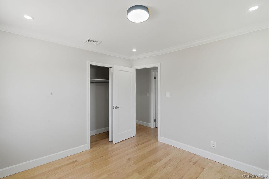 2934 Kinloch Road Wantagh, NY 11793 - Photo 13 of 34