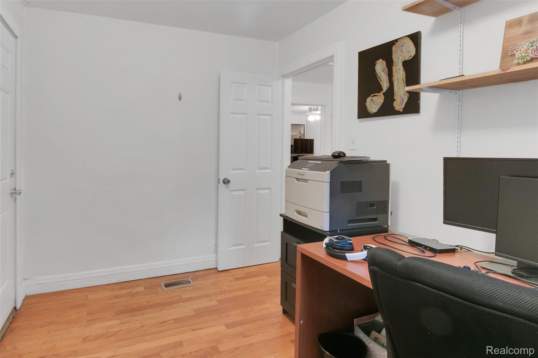 5245 Yorkshire Road Detroit, MI 48224 - Photo 26 of 35 5245_Yorkshire - HD Drone Photography-27.jpg