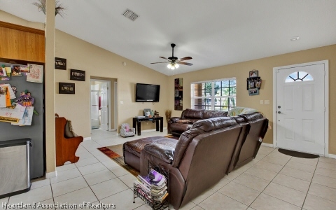 404 Hillcrest Road Sebring, FL 33870 - Photo 9 of 19 Gallery Image 9