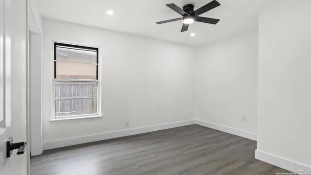 $259,900 | 221 Winn Avenue, Universal City, TX 78148