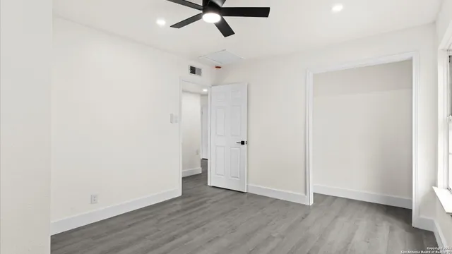 $259,900 | 221 Winn Avenue, Universal City, TX 78148