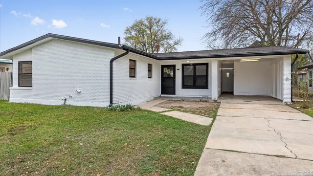 $259,900 | 221 Winn Avenue, Universal City, TX 78148