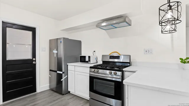 $259,900 | 221 Winn Avenue, Universal City, TX 78148