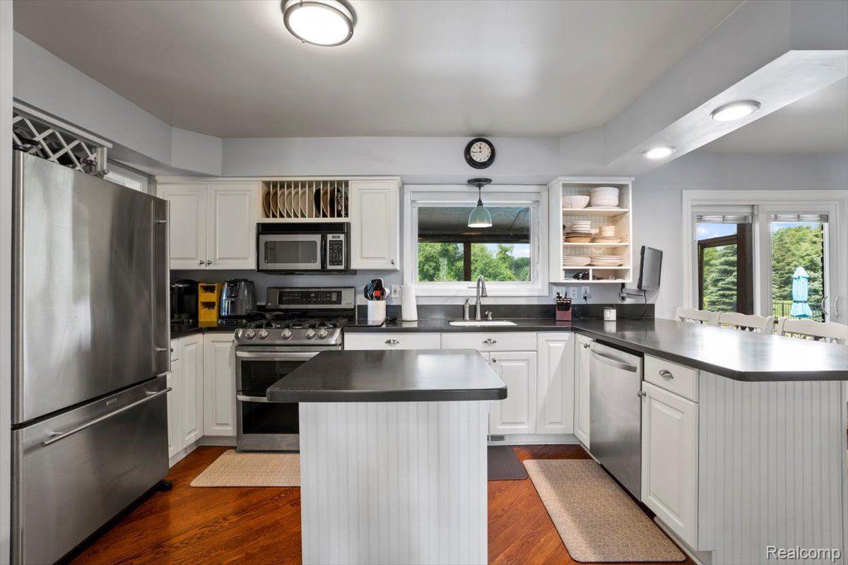 8597 Sashabaw Road Clarkston, MI 48348 - Photo 17 of 61 Gallery Image 17