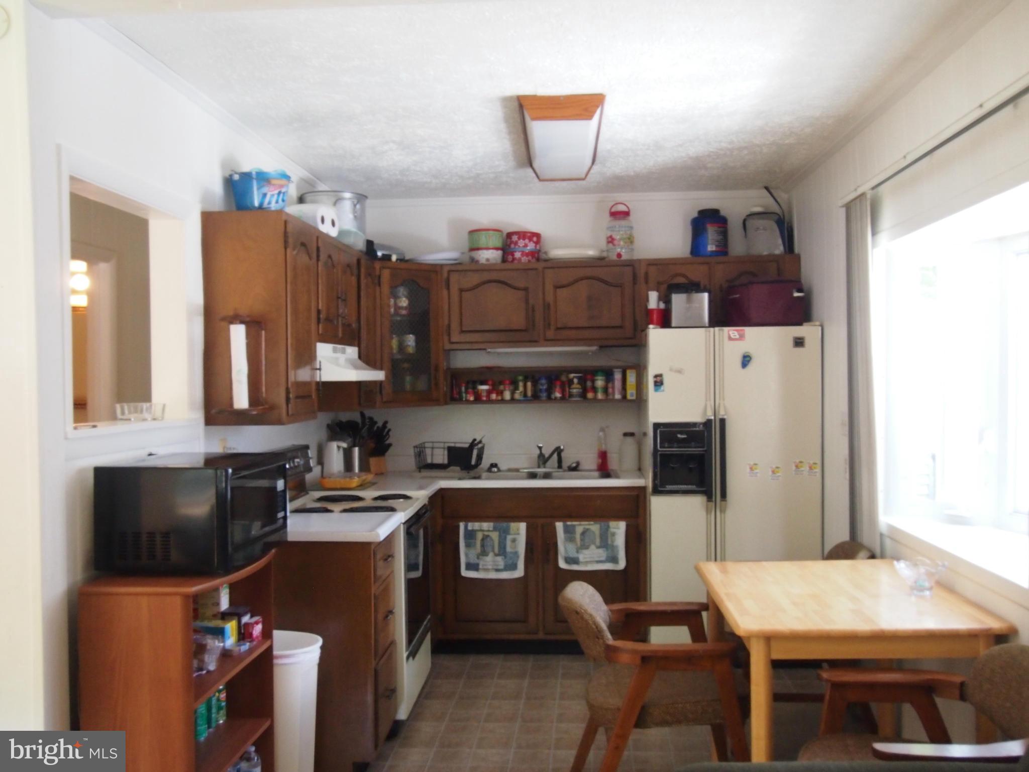 1624 Marlboro Road Edgewater, MD 21037 - Photo 15 of 26 Kitchen