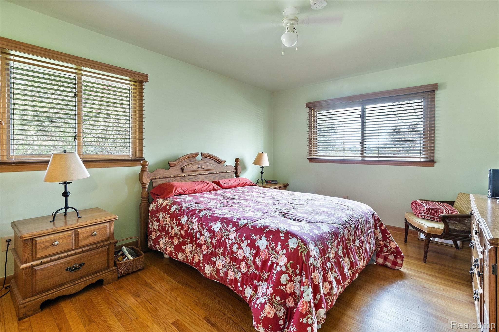 146 Rochdale Drive South Rochester, MI 48309 - Photo 27 of 34 146 Rochdale-27.jpg
