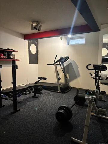 $162,085 | 167 Campfield Avenue, Hartford, CT 06114