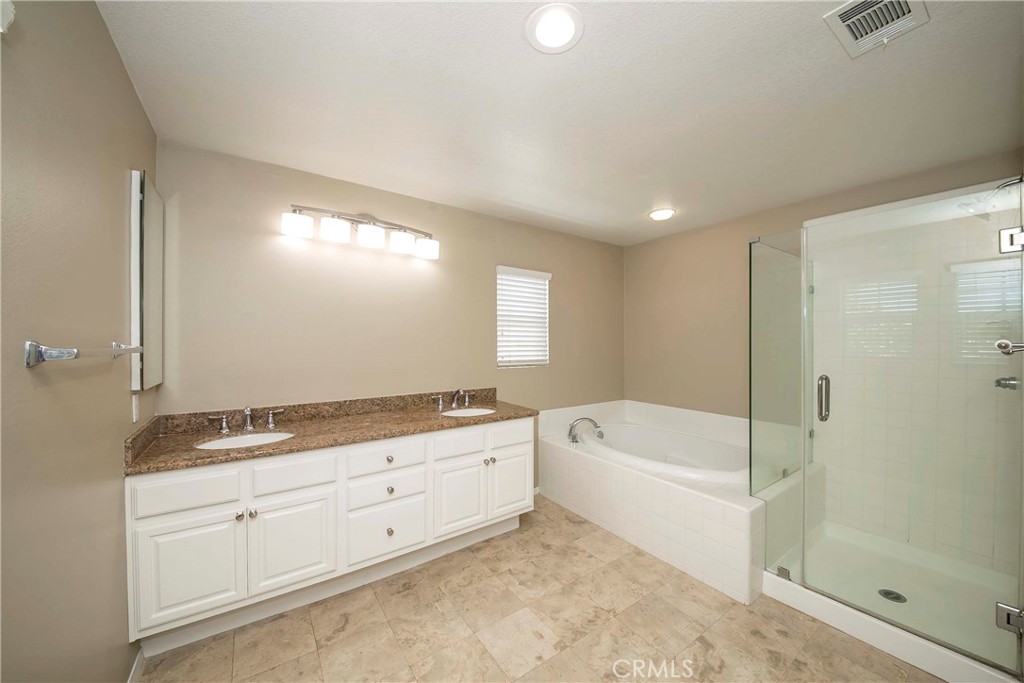 1285 Hopping Street Fullerton, CA 92833 - Photo 11 of 18 Primary Bathroom