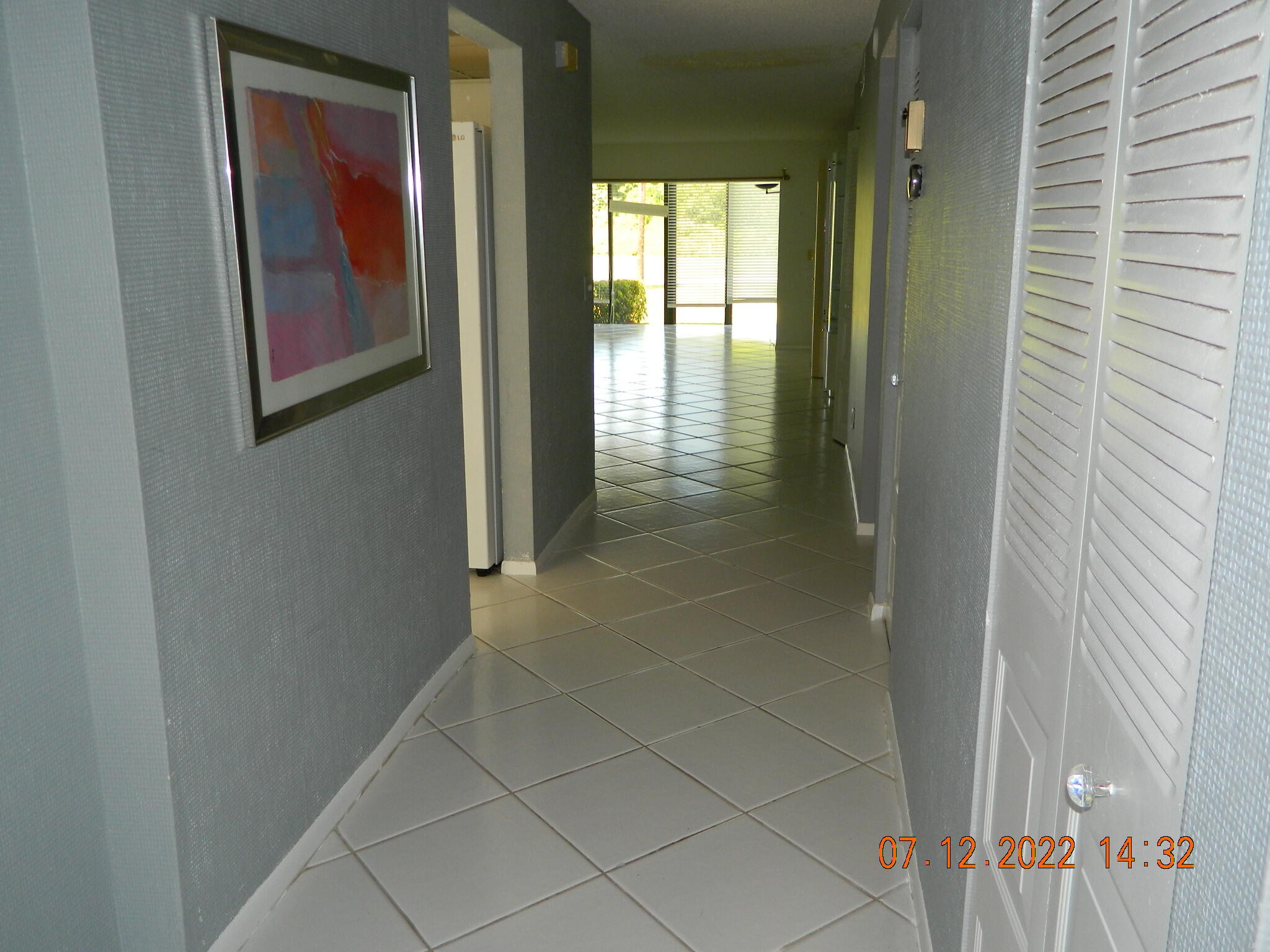 21213 Lago Circle, Unit 10E Boca Raton, FL 33433 - Photo 4 of 21 DSCN8577