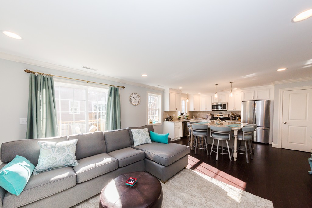 165 Beach Road Salisbury, MA 01952 - Photo 10 of 24 Gallery Image 10