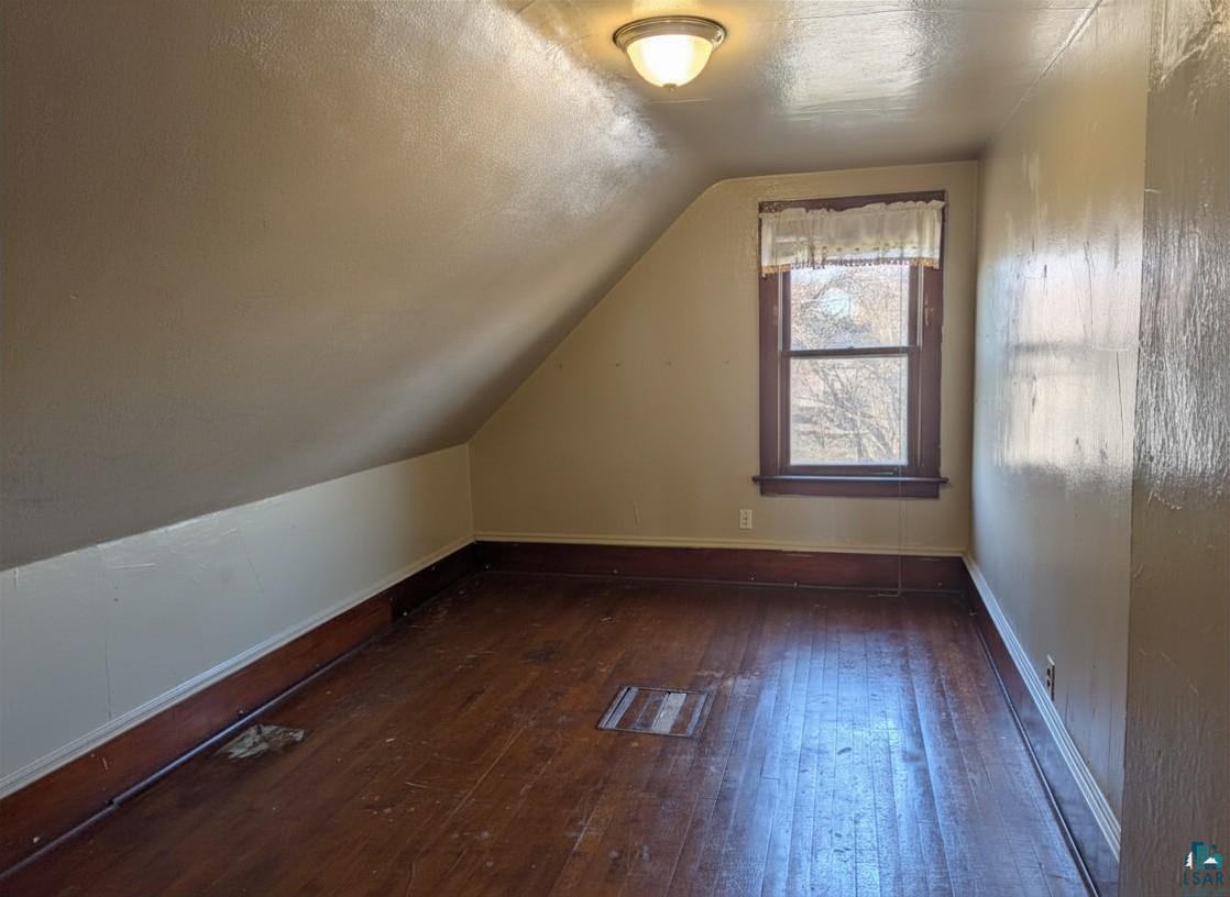 3713 East 3rd Street Superior, WI 54880 - Photo 25 of 29