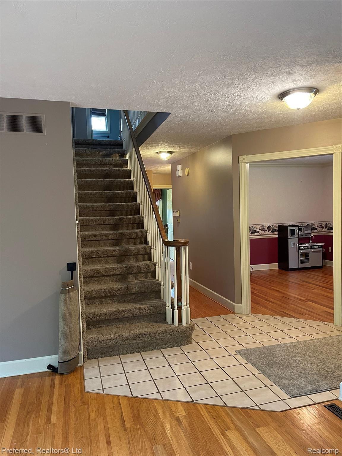1974 Sexton Road Howell, MI 48843 - Photo 5 of 49 Wood Floors