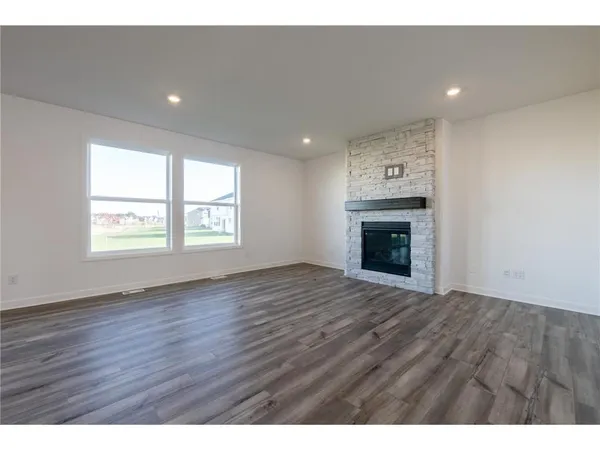 $3,500 | 1931 Balsam Drive, Carver, MN 55315