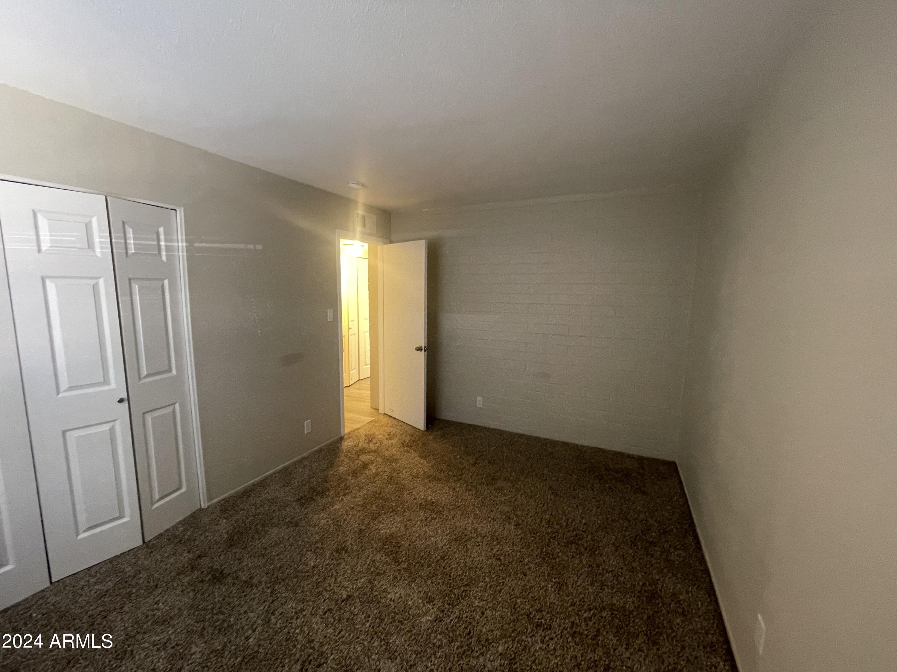 2034 West Cactus Road Phoenix, AZ 85029 - Photo 11 of 11 IMG_5575