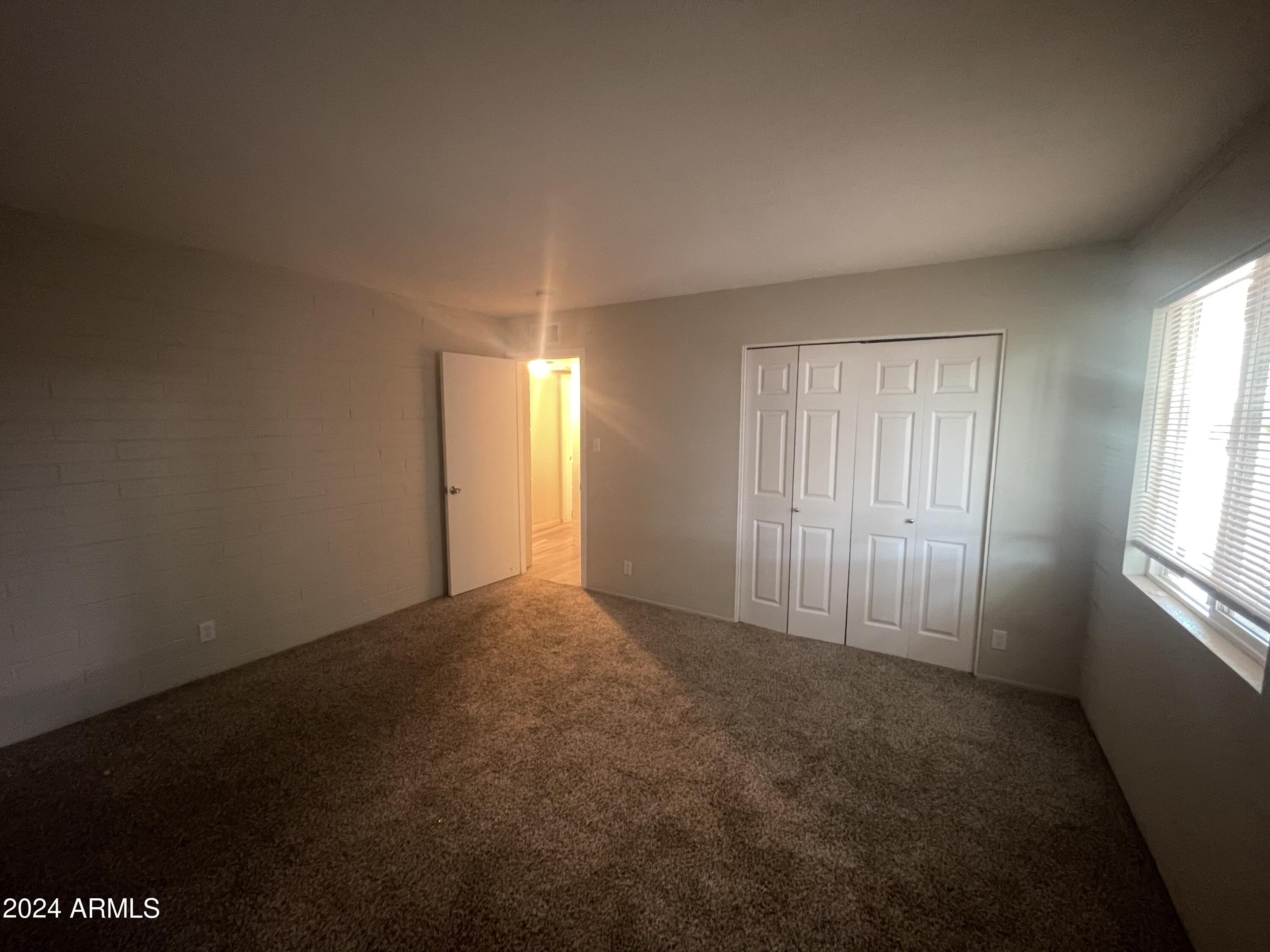 2034 West Cactus Road Phoenix, AZ 85029 - Photo 8 of 11 IMG_5573