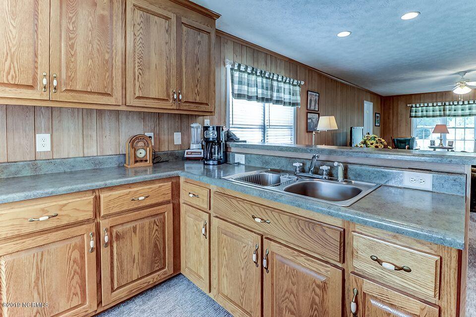 6668 Funston Road Southeast Winnabow, NC 28479 - Photo 15 of 22 Kitchen