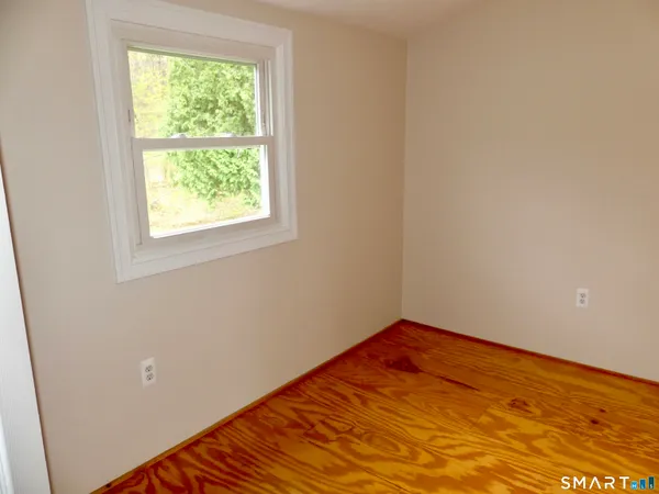$2,400 | 21 Winthrop Road, Chester, CT 06412