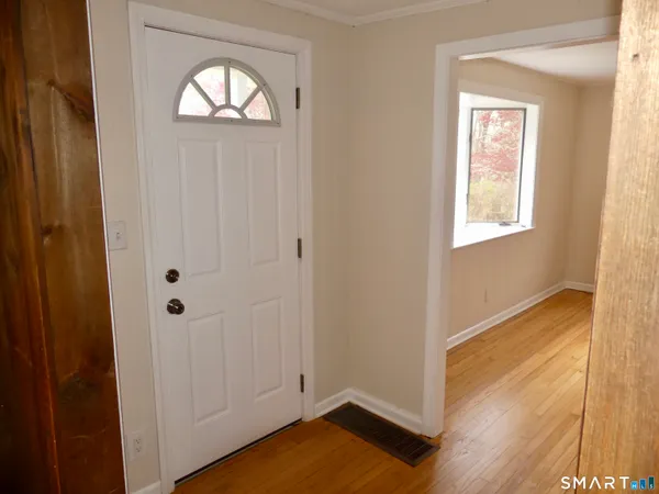 $2,400 | 21 Winthrop Road, Chester, CT 06412