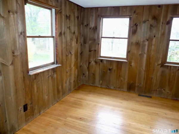 $2,400 | 21 Winthrop Road, Chester, CT 06412