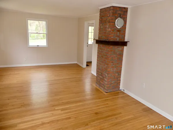 $2,400 | 21 Winthrop Road, Chester, CT 06412
