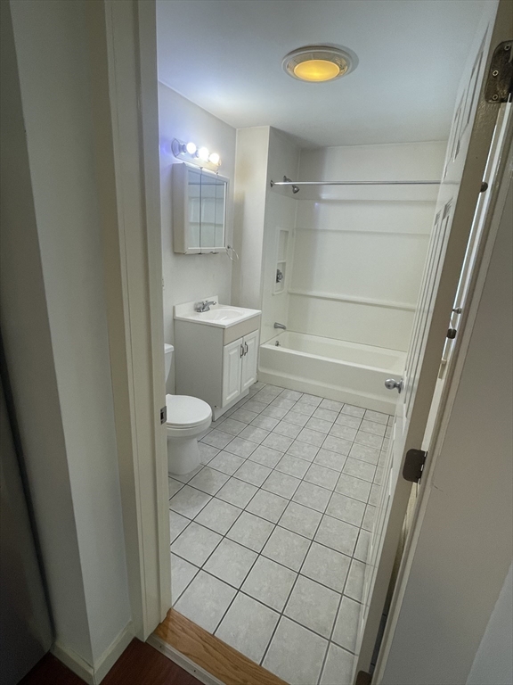 664 Humphrey Street, Unit 3 Swampscott, MA 01907 - Photo 16 of 20