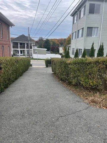 $2,300 | 664 Humphrey Street, Unit 3, Swampscott, MA 01907