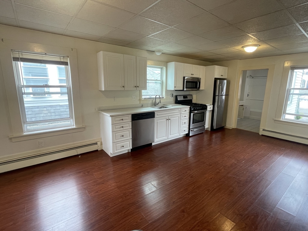 664 Humphrey Street, Unit 3 Swampscott, MA 01907 - Photo 4 of 20