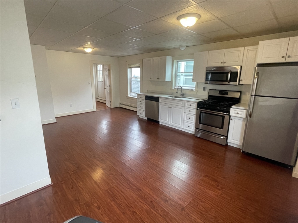 664 Humphrey Street, Unit 3 Swampscott, MA 01907 - Photo 5 of 20