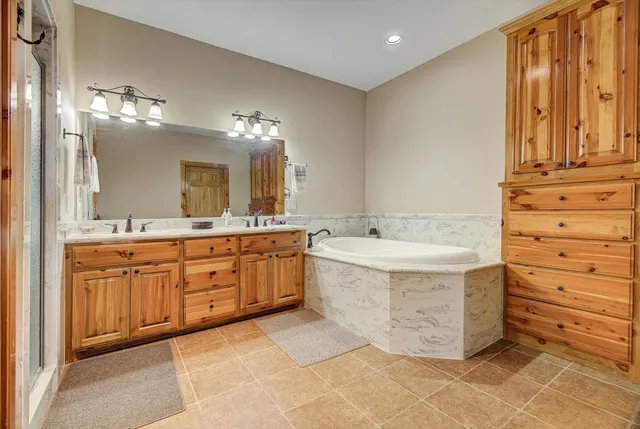 $1,200,000 | 20205 Highway 146, Liberty, TX 77575