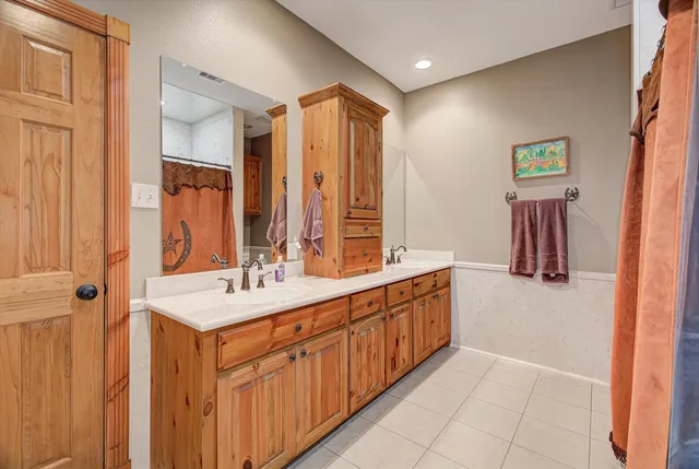 $1,200,000 | 20205 Highway 146, Liberty, TX 77575