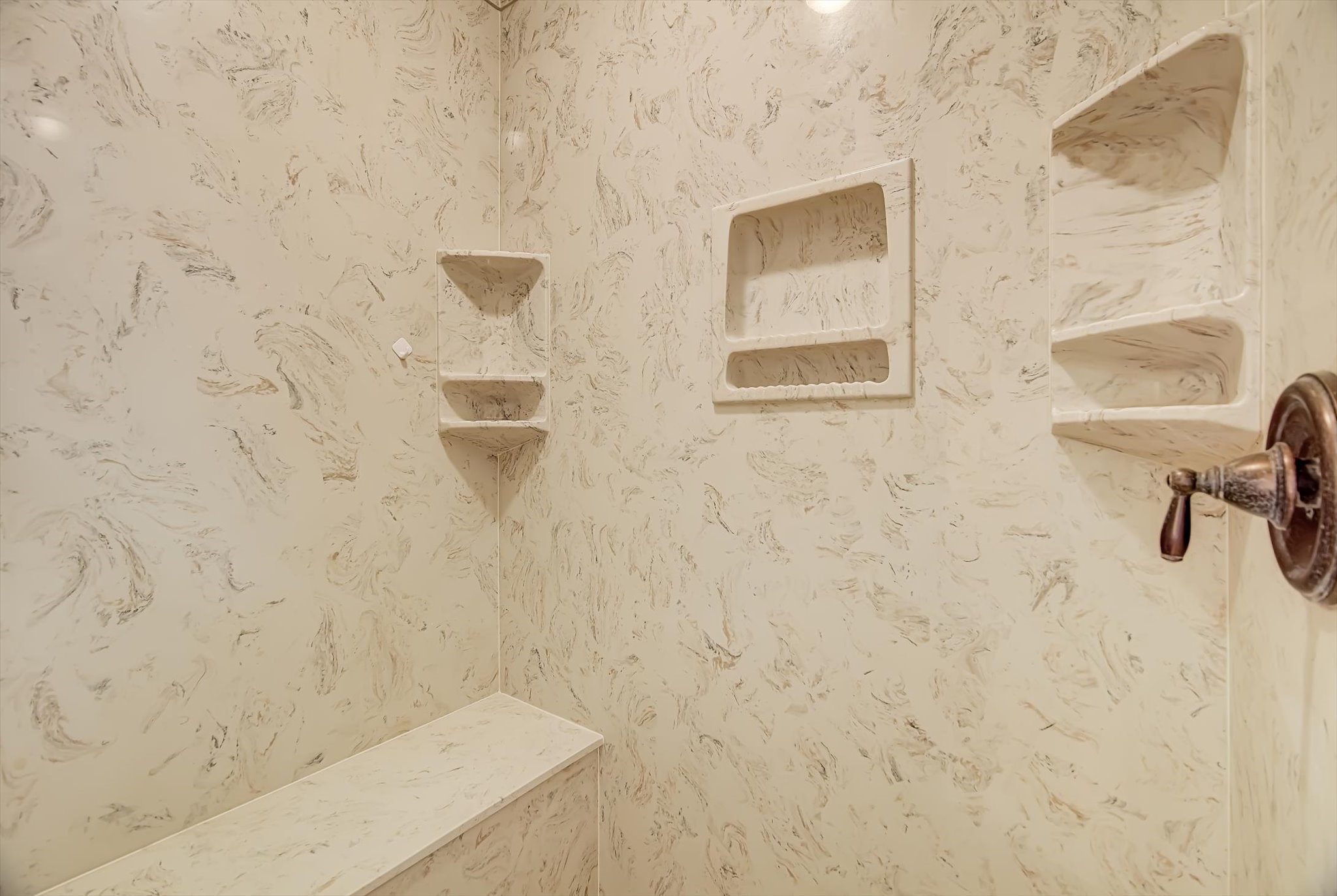 20205 Highway 146 Liberty, TX 77575 - Photo 42 of 50 Apartment shower