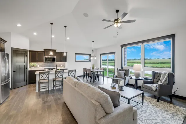 $604,900 | 490 Sea Wing Boulevard, Prescott, WI 54021