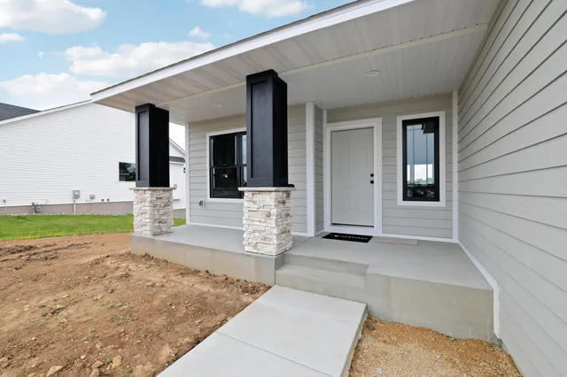 $604,900 | 490 Sea Wing Boulevard, Prescott, WI 54021