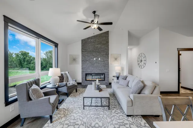 $604,900 | 490 Sea Wing Boulevard, Prescott, WI 54021