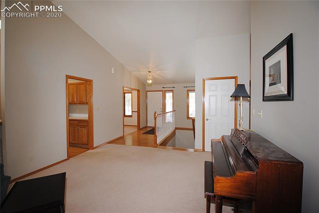 10820 Hungate Road Colorado Springs, CO 80908 - Photo 3 of 39