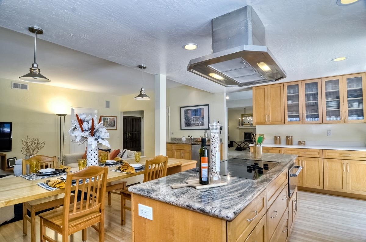 7722 Rocio Street Carlsbad, CA 92009 - Photo 13 of 25