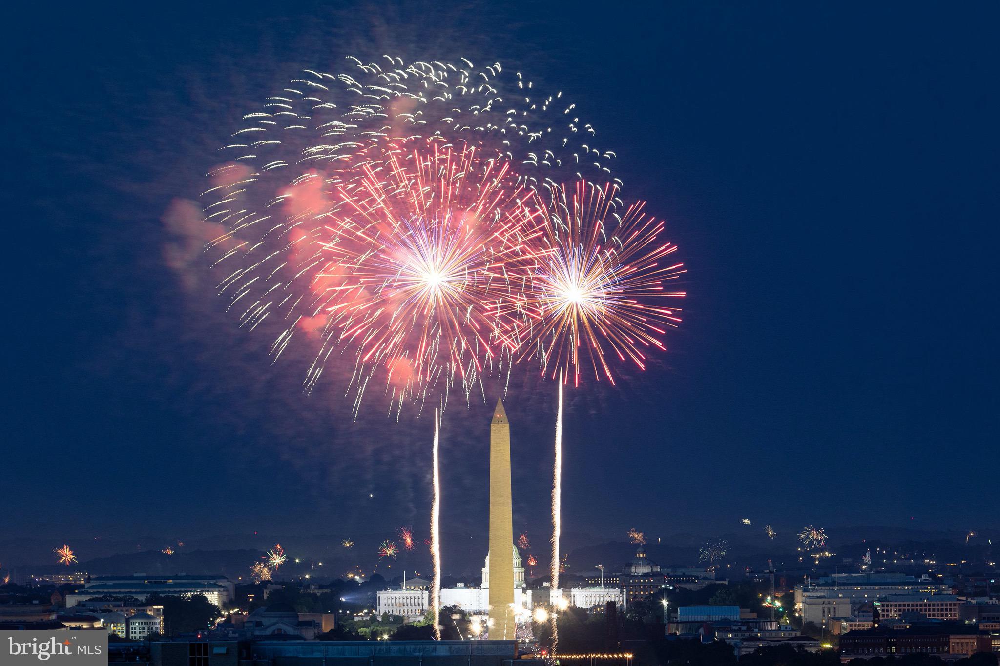1301 North Courthouse Road, Unit 1802 Arlington, VA 22201 - Photo 27 of 42 Fireworks from your balcony! (July 4, 2022)
