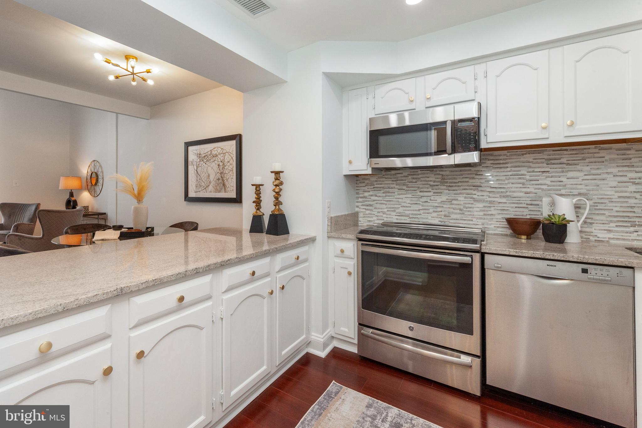 1301 North Courthouse Road, Unit 1802 Arlington, VA 22201 - Photo 10 of 42 Stainless Steel and Granite