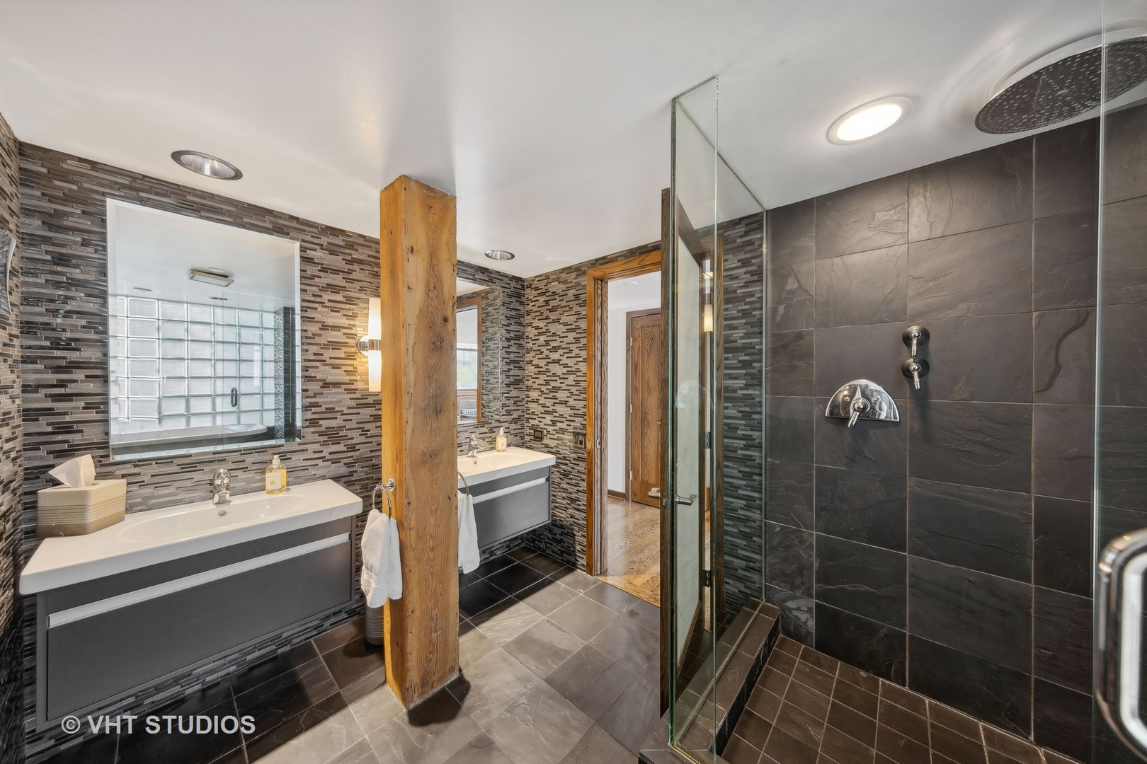 400 South Green Street, Unit 556 Chicago, IL 60607 - Photo 16 of 27