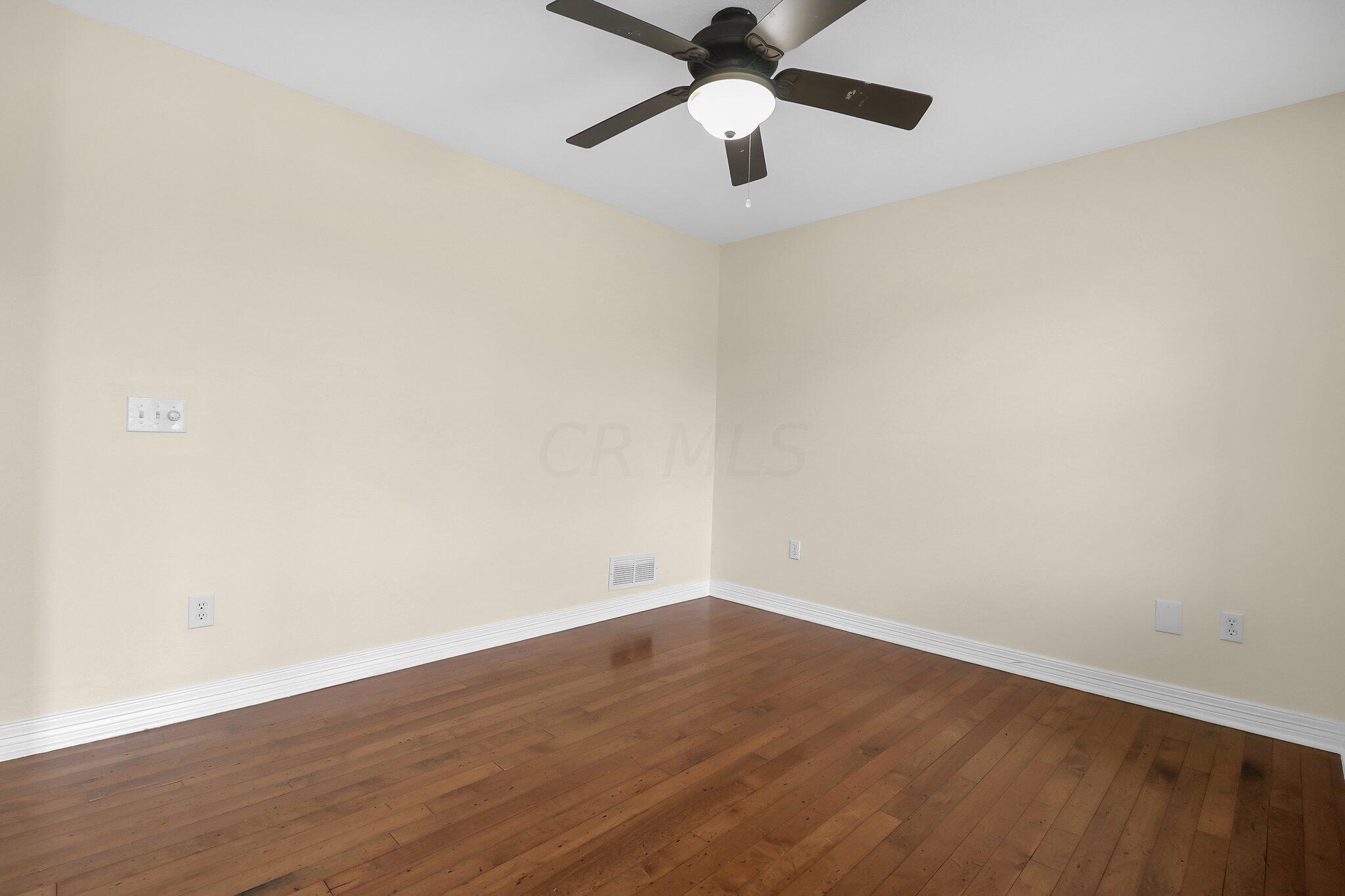 5268 Winters Run Road Dublin, OH 43016 - Photo 9 of 46 9-web-or-mls-5268-winters-run-rd
