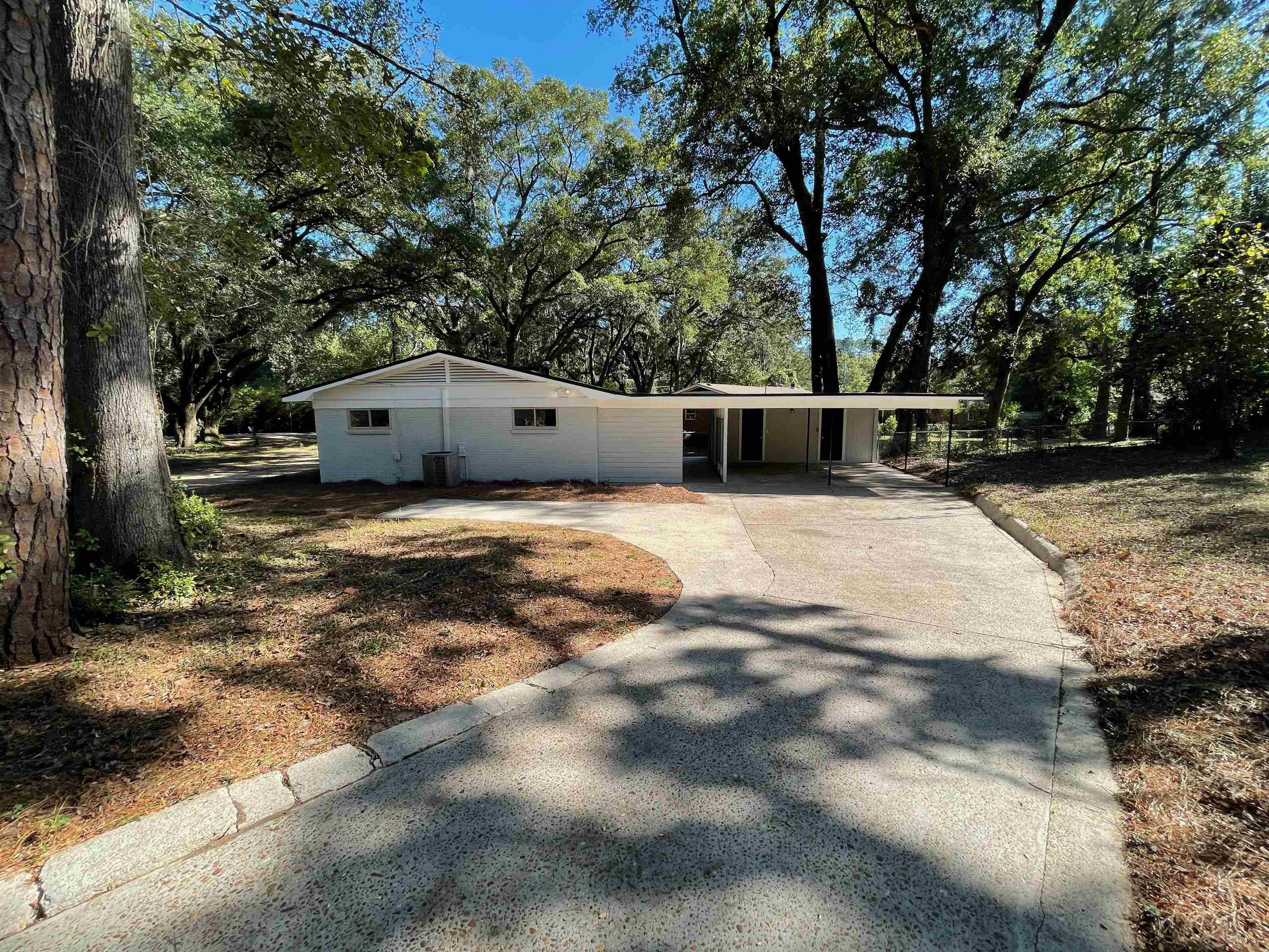 1415 Sharon Road Tallahassee, FL 32303 - Photo 3 of 30 Gallery Image 3