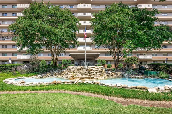 $175,000 | 1960 North Parkway Avenue, Unit 1208, Memphis, TN 38112