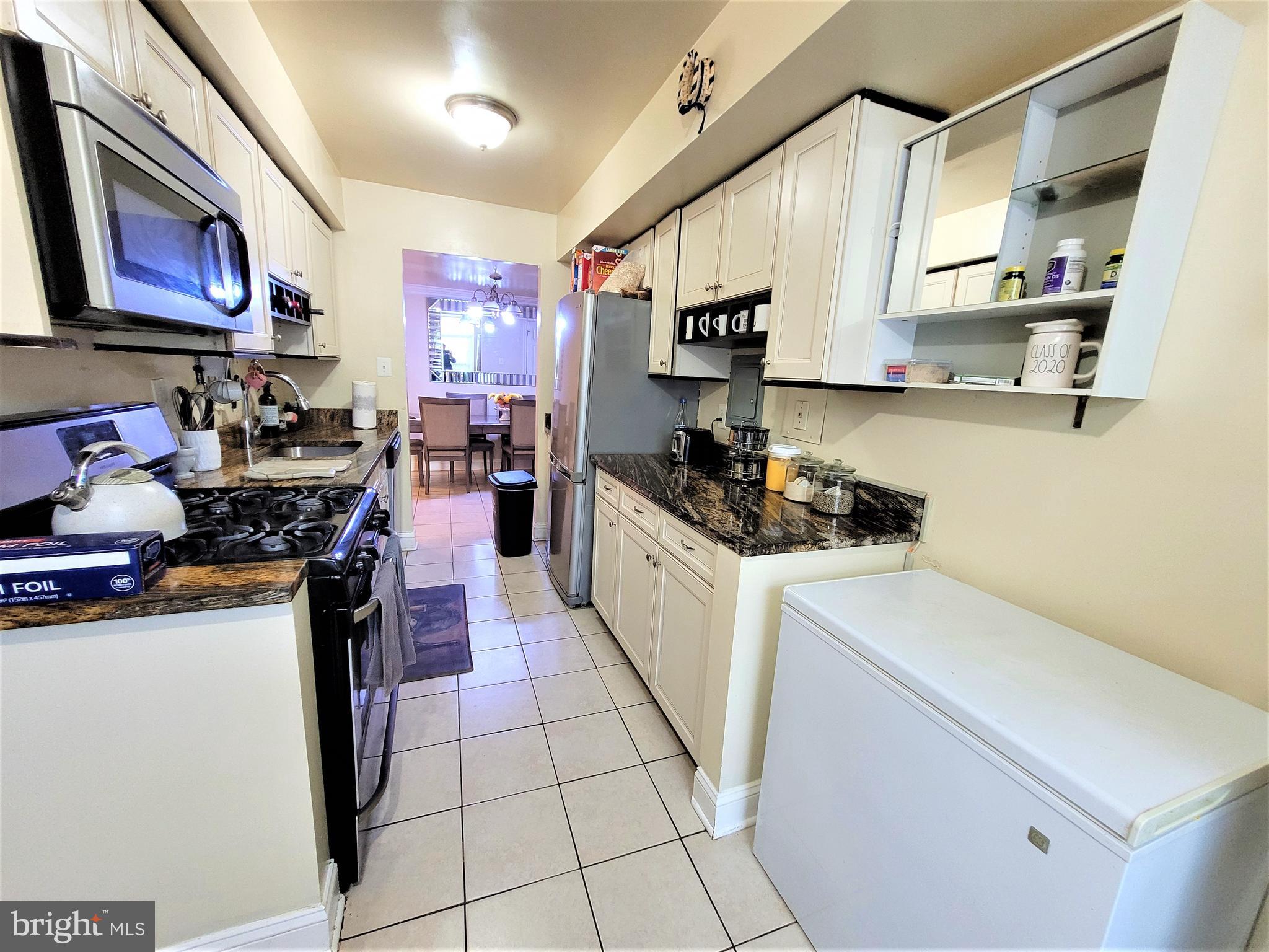 3350 Woodburn Road, Unit T2 Annandale, VA 22003 - Photo 15 of 57 Kitchen